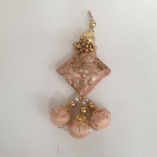 Load image into Gallery viewer, FANCY LATKAN (FL-32004)